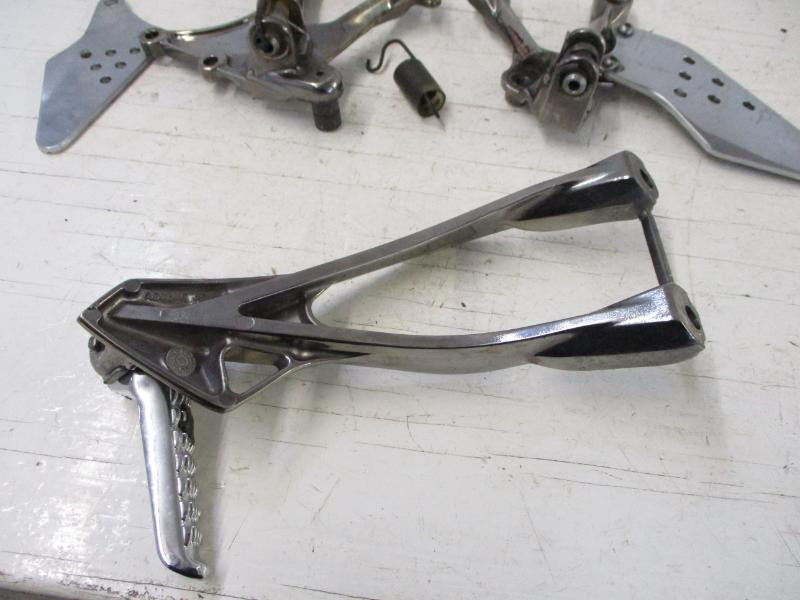 07 Kawasaki ZX6R Ninja P Front Rear Left Right Foot Pegs and